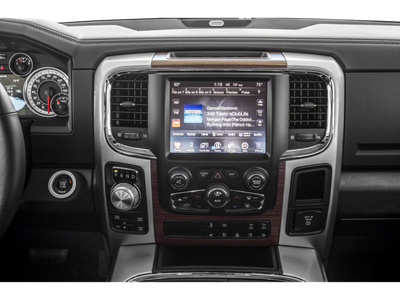 2018 RAM 1500 Laramie Crew Cab 4x2 6'4" Box