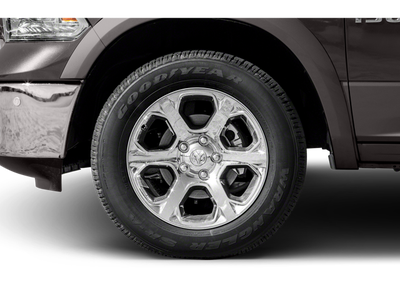 2018 RAM 1500 Laramie Crew Cab 4x2 6'4" Box