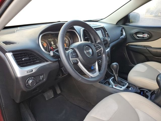 2016 Jeep Cherokee Sport