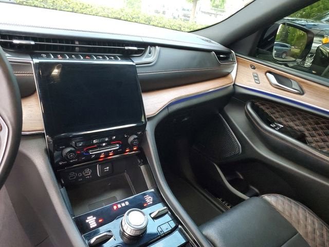 2023 Jeep Grand Cherokee Summit