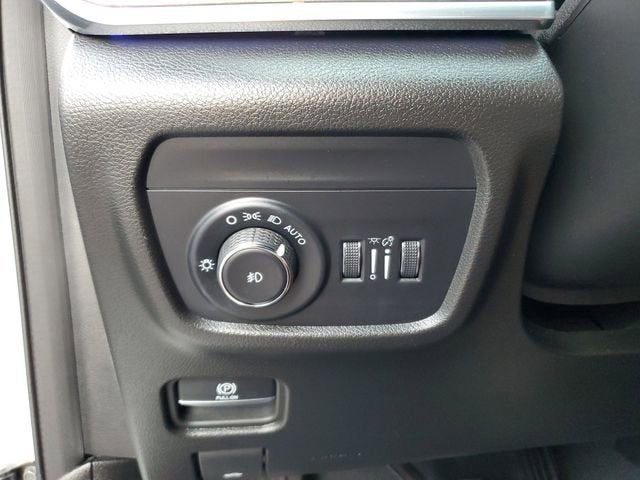 2023 Jeep Grand Cherokee Summit