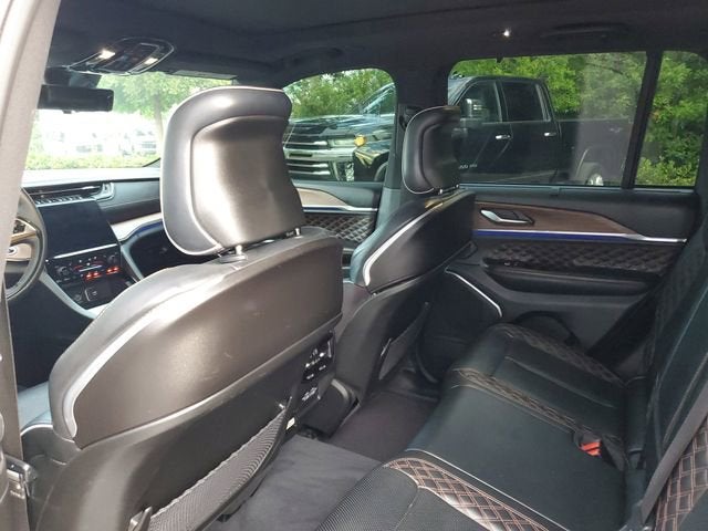 2023 Jeep Grand Cherokee Summit