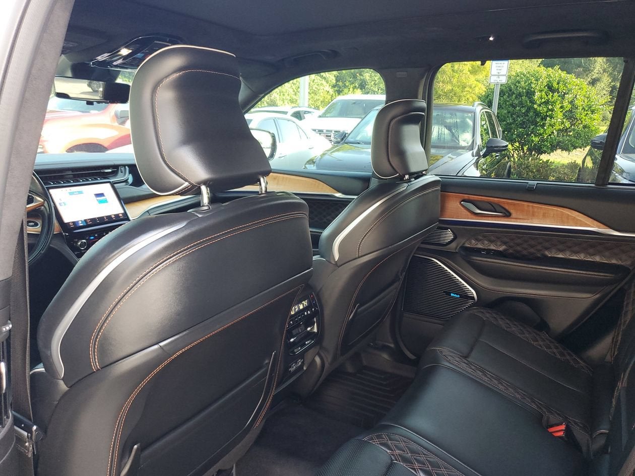 2022 Jeep Grand Cherokee Summit Reserve