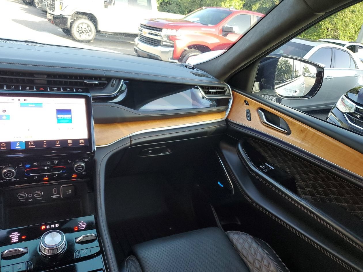 2022 Jeep Grand Cherokee Summit Reserve