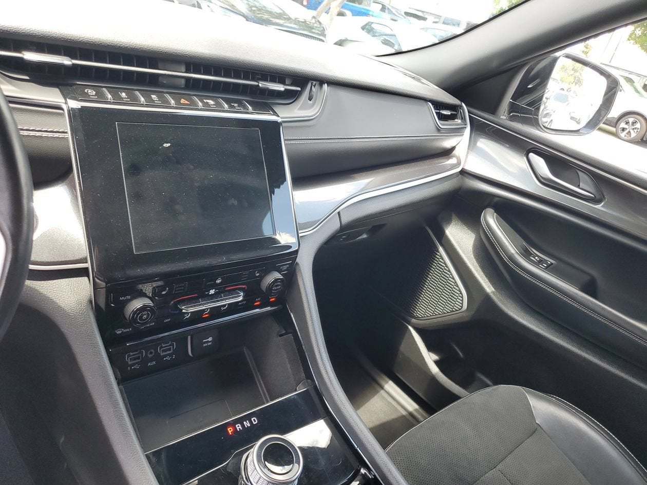 2022 Jeep Grand Cherokee L Altitude