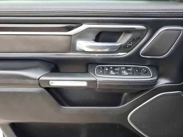 2021 RAM 1500 Laramie Crew Cab 4x2 5'7" Box