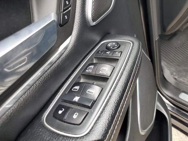 2021 RAM 1500 Laramie Crew Cab 4x2 5'7" Box