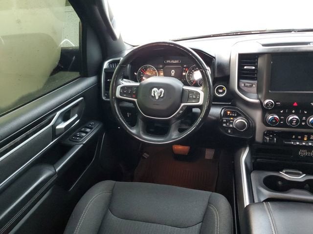 2020 RAM 1500 Big Horn Crew Cab 4x4 5'7" Box