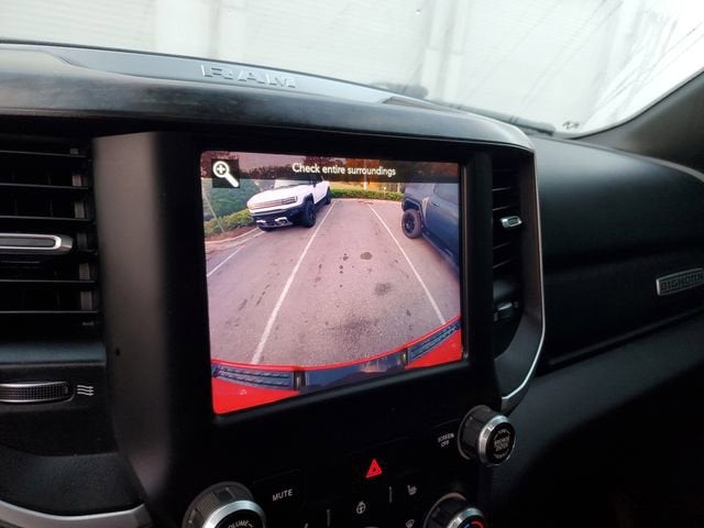 2020 RAM 1500 Big Horn Crew Cab 4x4 5'7" Box