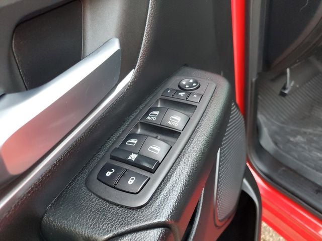 2020 RAM 1500 Big Horn Crew Cab 4x4 5'7" Box