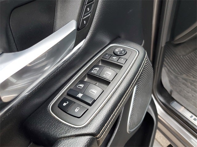 2022 RAM 1500 Laramie Crew Cab 4x4 6'4" Box