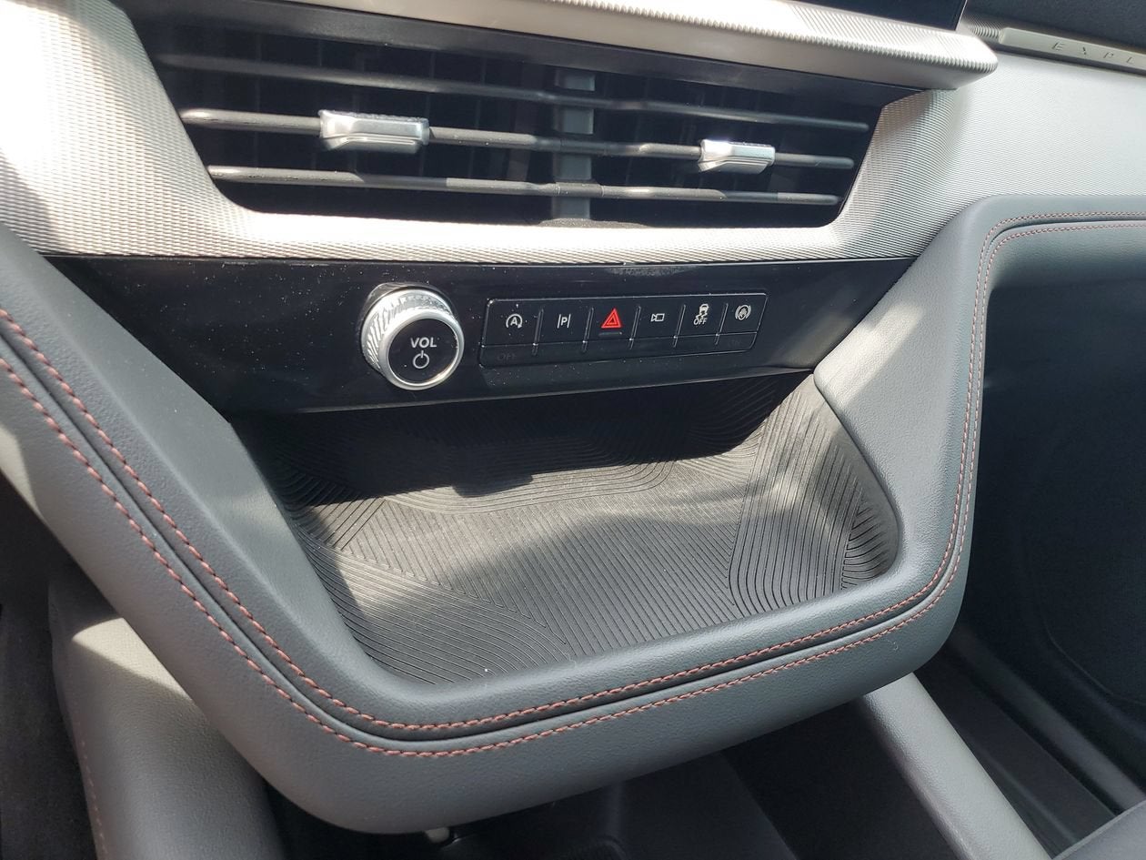 2026 Ford Explorer Active w/100A Pkg