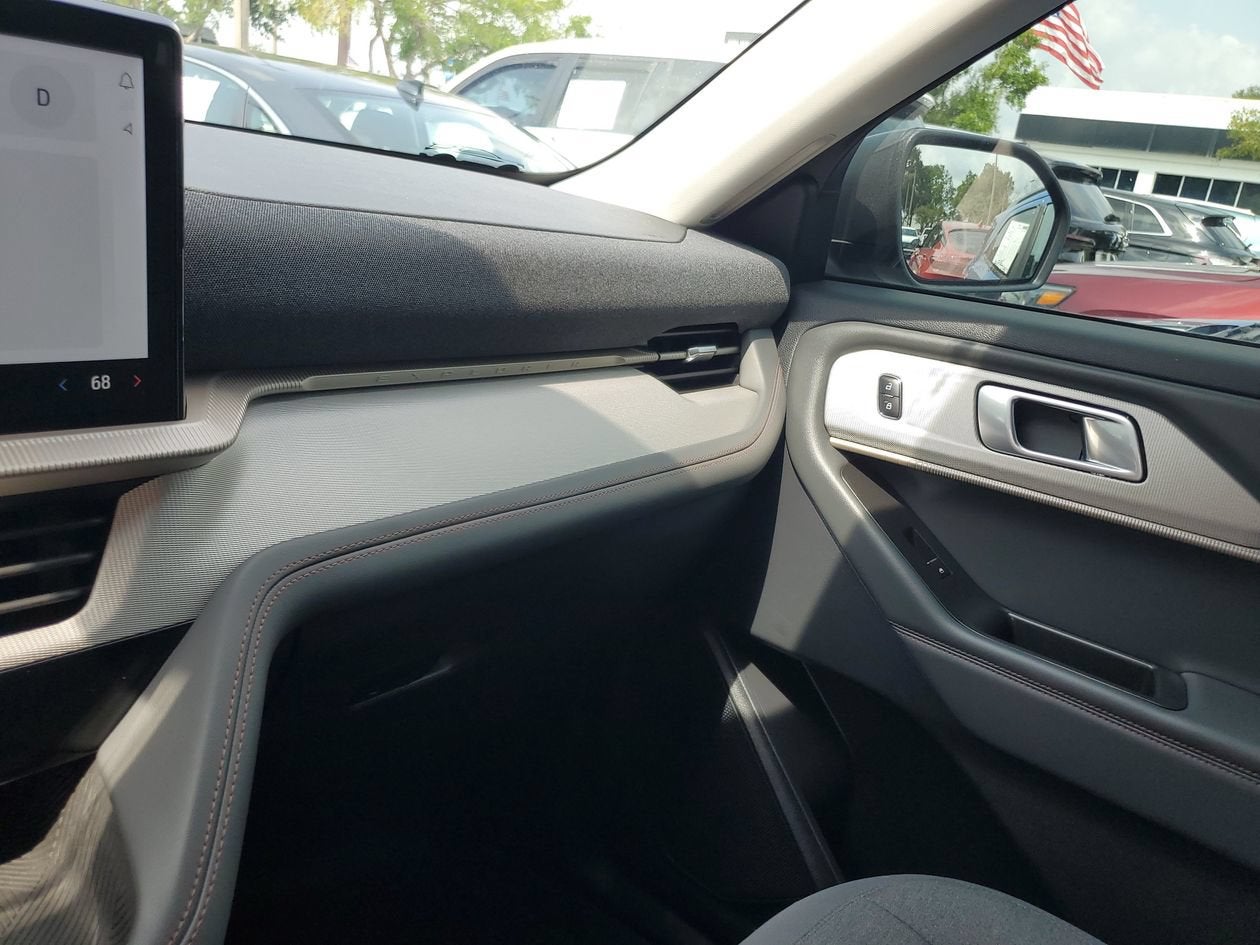 2026 Ford Explorer Active w/100A Pkg