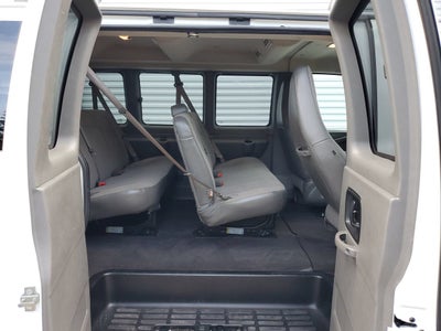 2025 Chevrolet Express Passenger 1LT