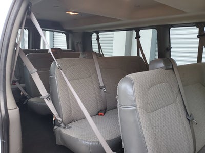 2025 Chevrolet Express Passenger 1LT