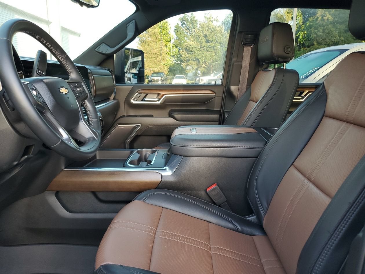 2025 Chevrolet Silverado 3500 HD High Country DRW