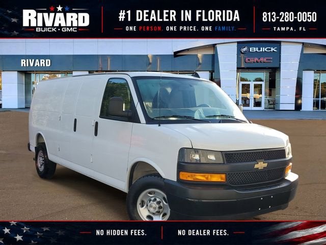 2025 Chevrolet Express Cargo WT