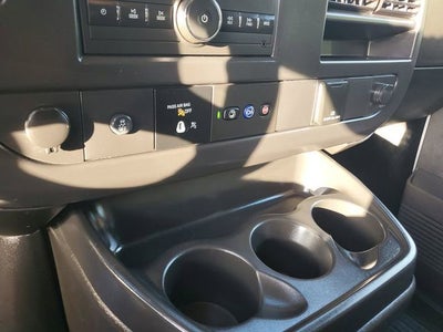 2025 Chevrolet Express Cargo WT