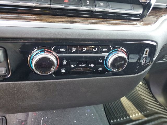 2025 GMC Sierra 3500 HD Chassis Cab SLE