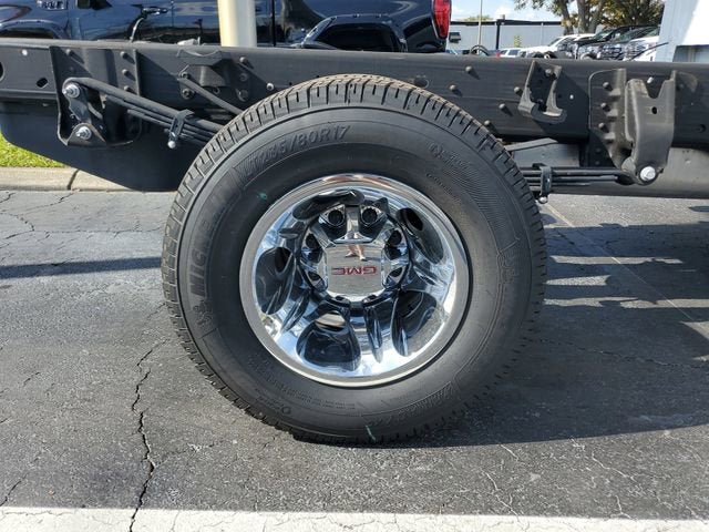 2025 GMC Sierra 3500 HD Chassis Cab SLE