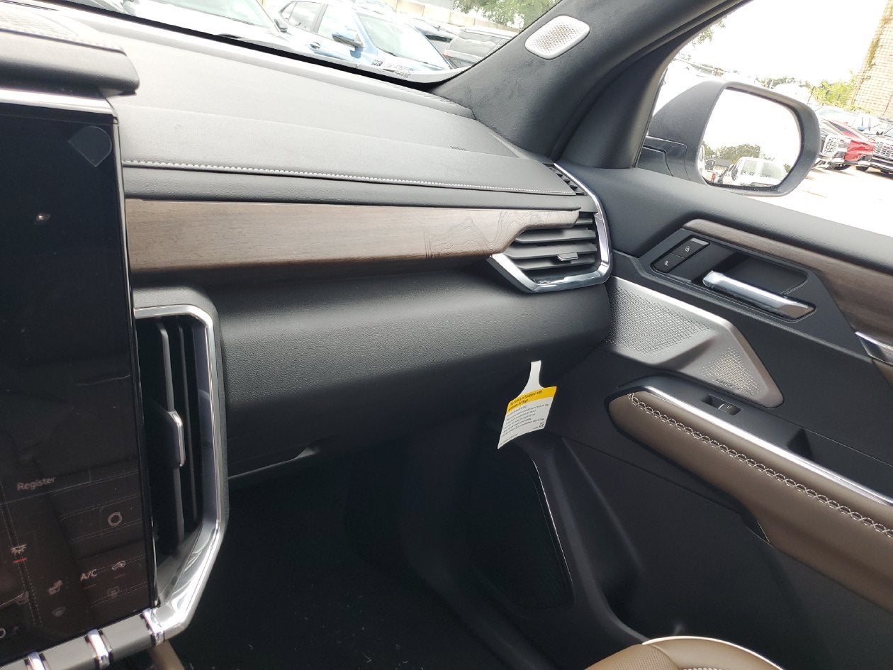 2027 GMC Acadia Denali Ultimate