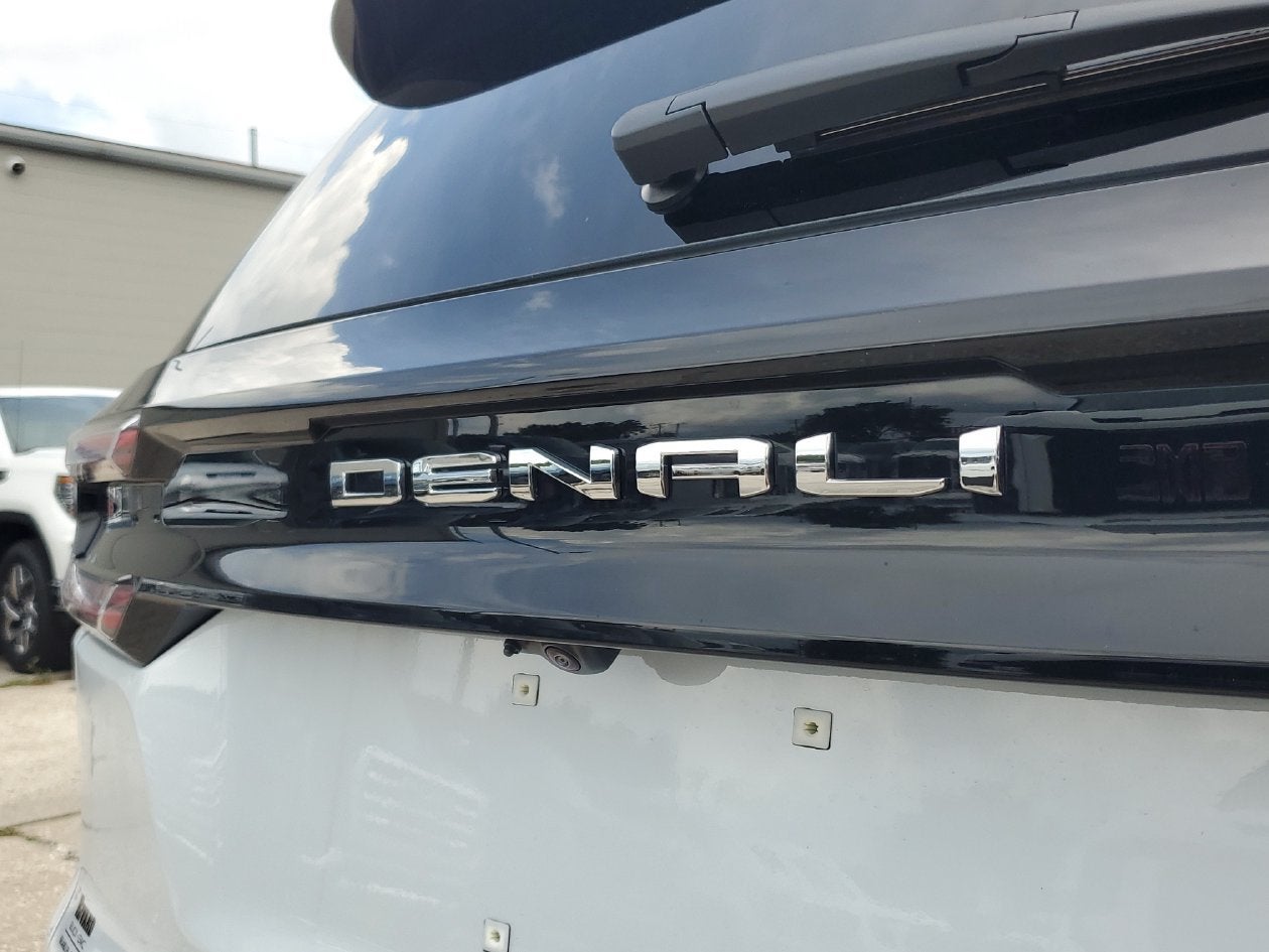 2027 GMC Acadia Denali Ultimate