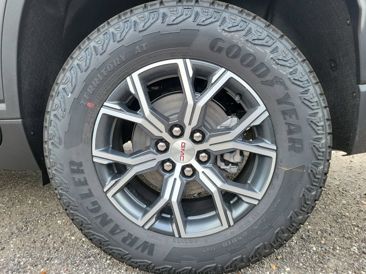 2026 GMC Acadia AT4
