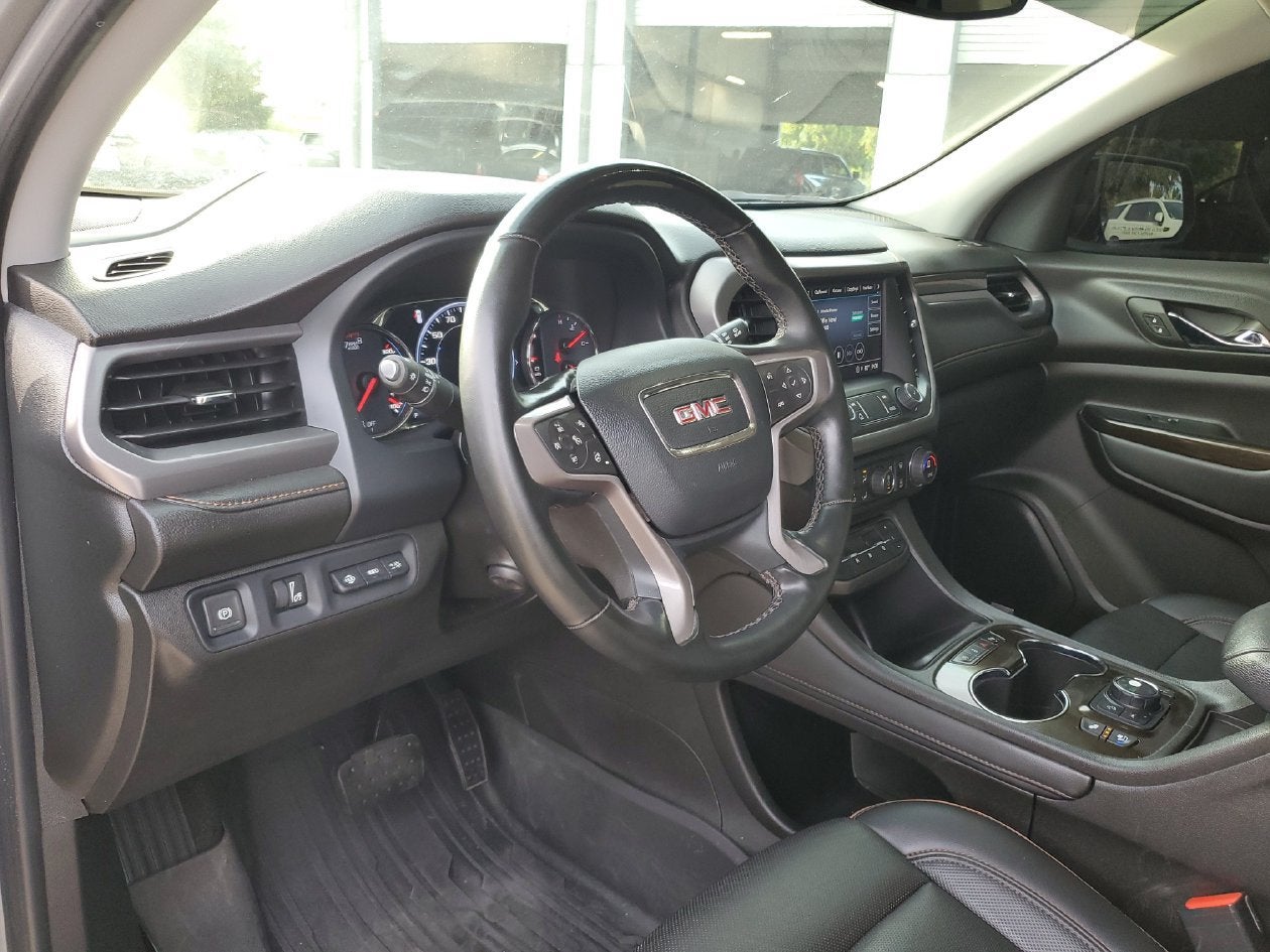 2023 GMC Acadia AT4