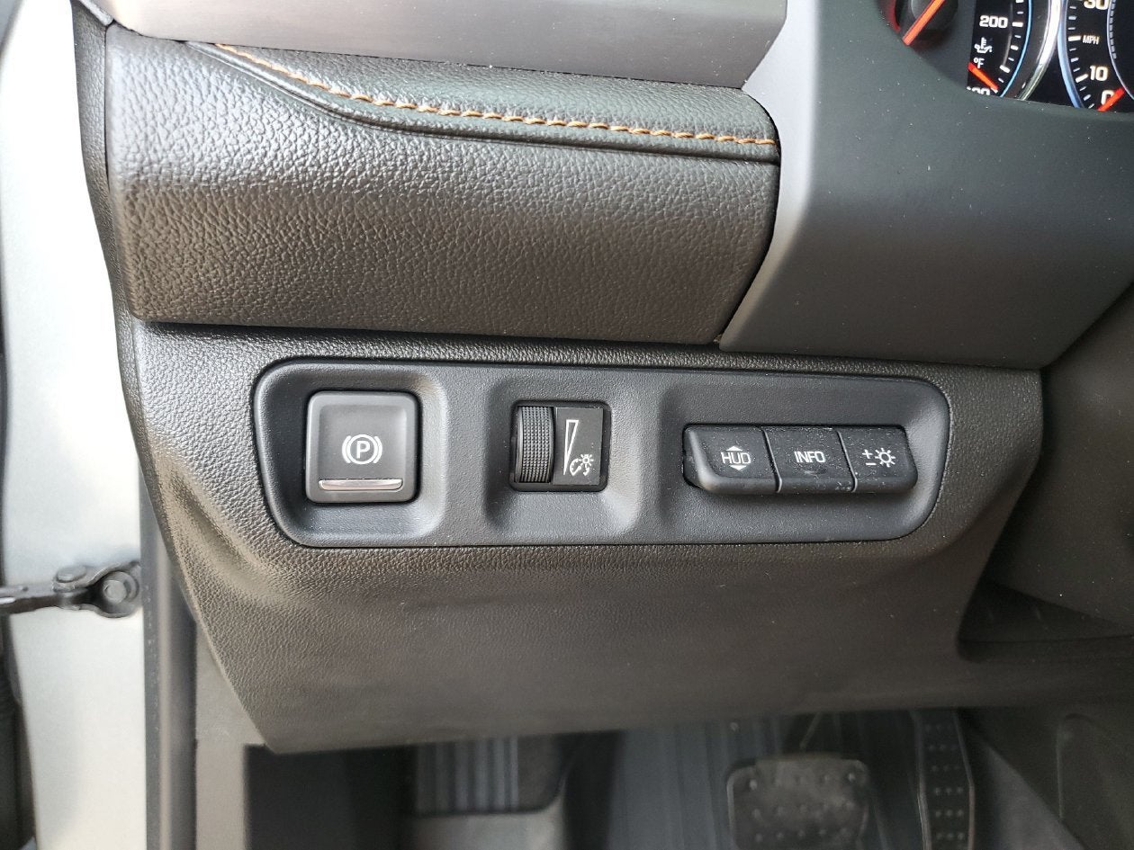 2023 GMC Acadia AT4