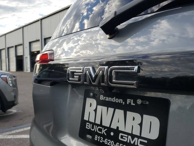 2021 GMC Acadia SLT