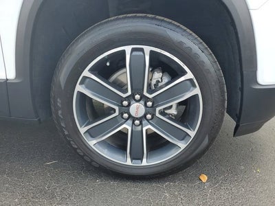 2022 GMC Acadia SLT