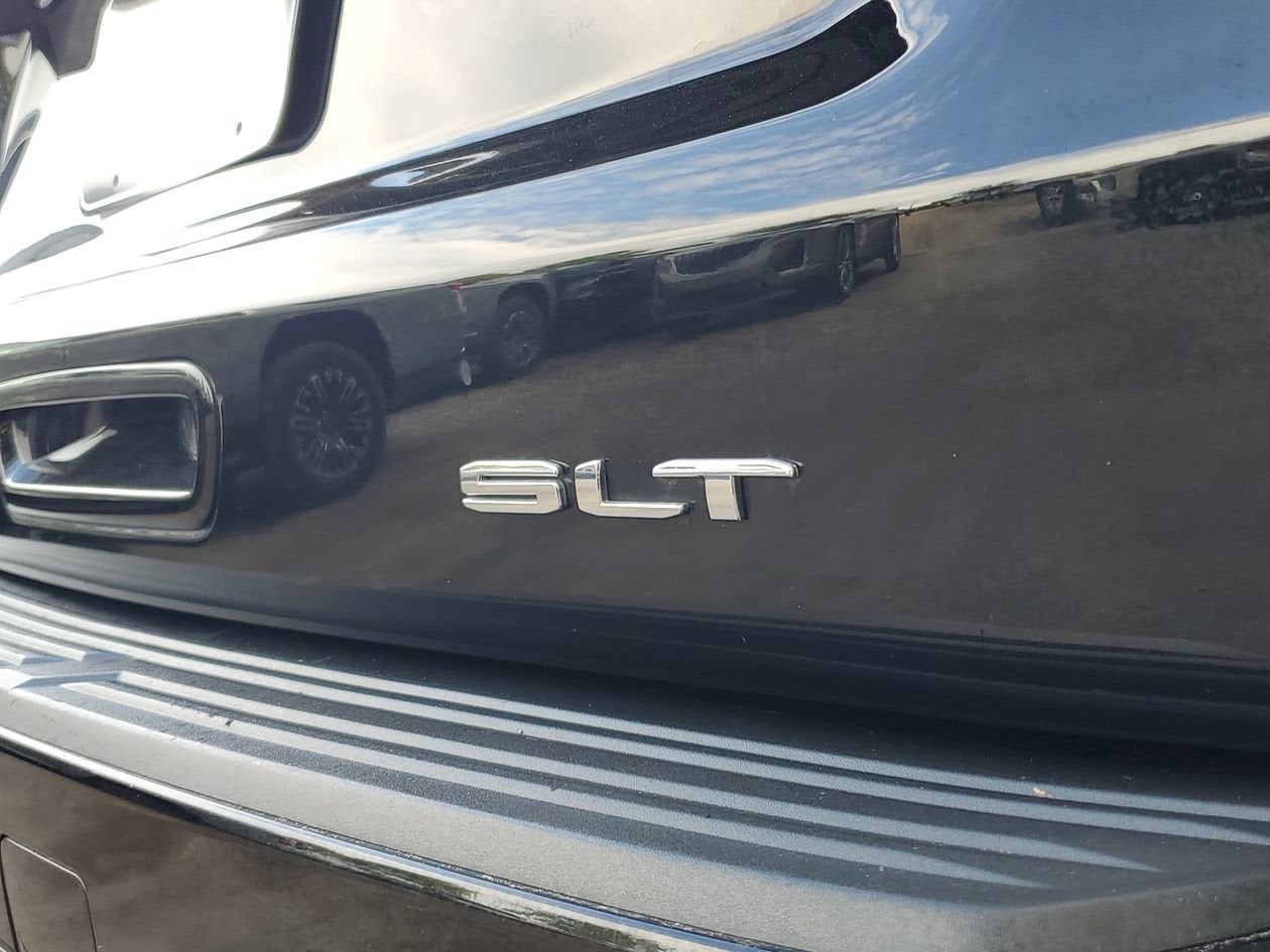 2024 GMC Yukon SLT