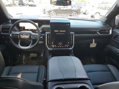 2025 GMC Yukon Elevation