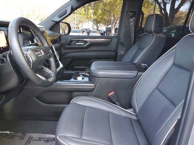 2025 GMC Yukon Elevation
