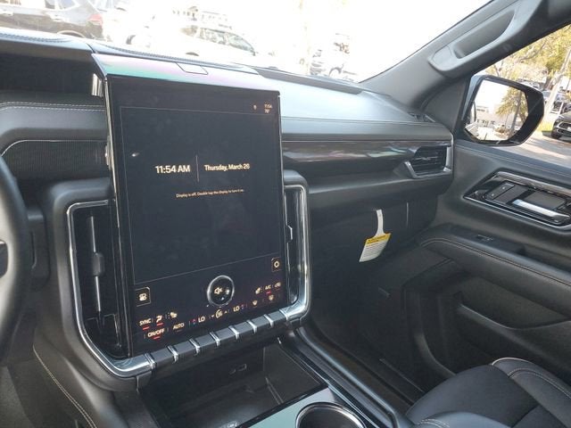 2025 GMC Yukon Elevation