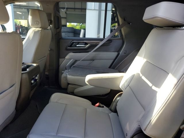 2025 GMC Yukon Elevation