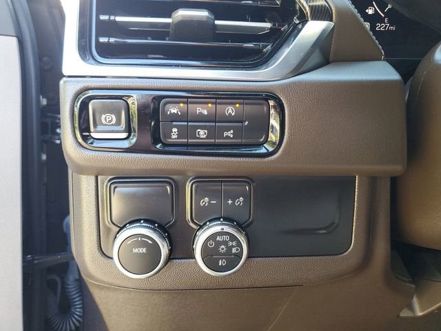 2025 GMC Yukon Elevation