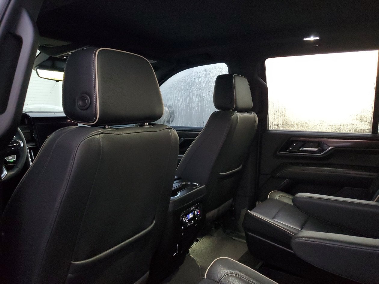 2025 GMC Yukon Elevation