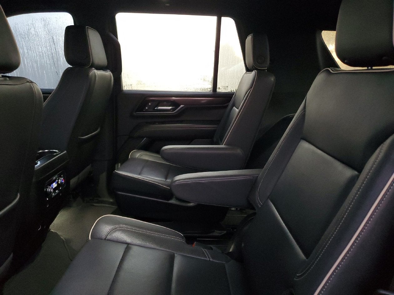 2025 GMC Yukon Elevation