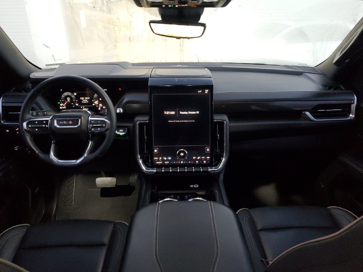 2025 GMC Yukon Elevation