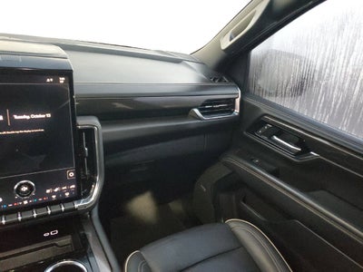 2025 GMC Yukon Elevation