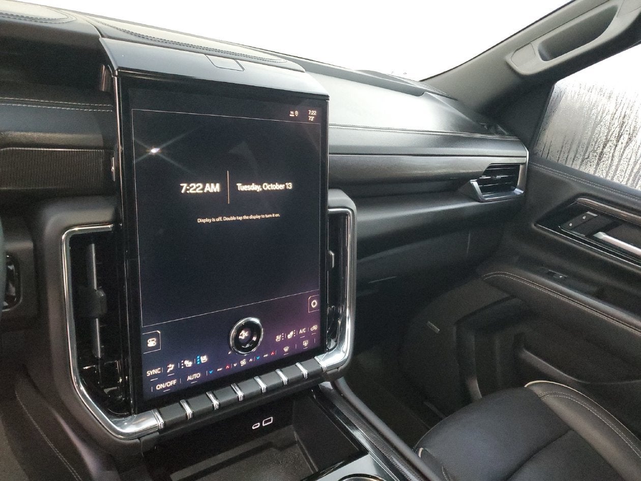 2025 GMC Yukon Elevation