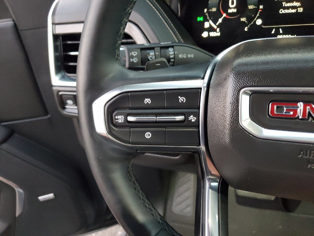 2025 GMC Yukon Elevation