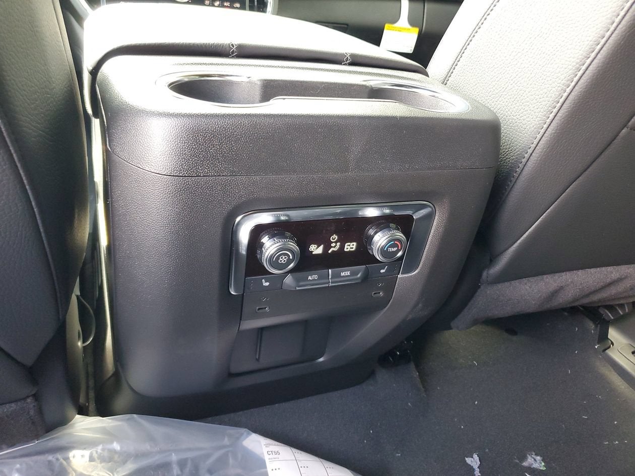 2026 GMC Yukon Denali - Photo 16