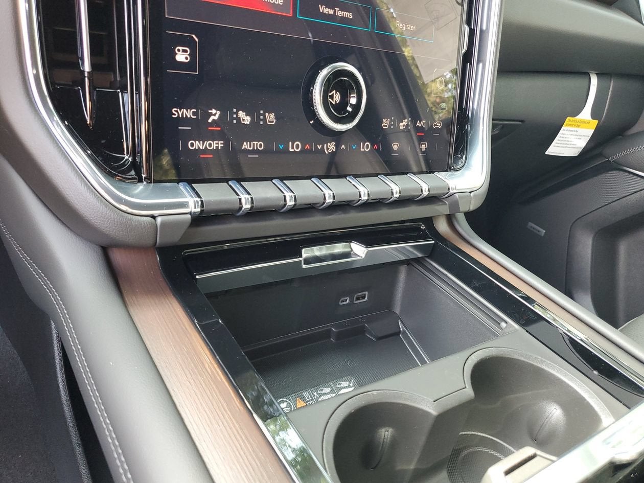 2026 GMC Yukon Denali - Photo 23