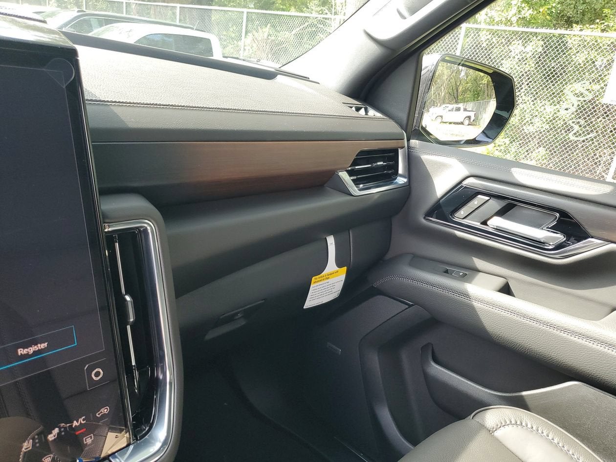 2026 GMC Yukon Denali - Photo 25