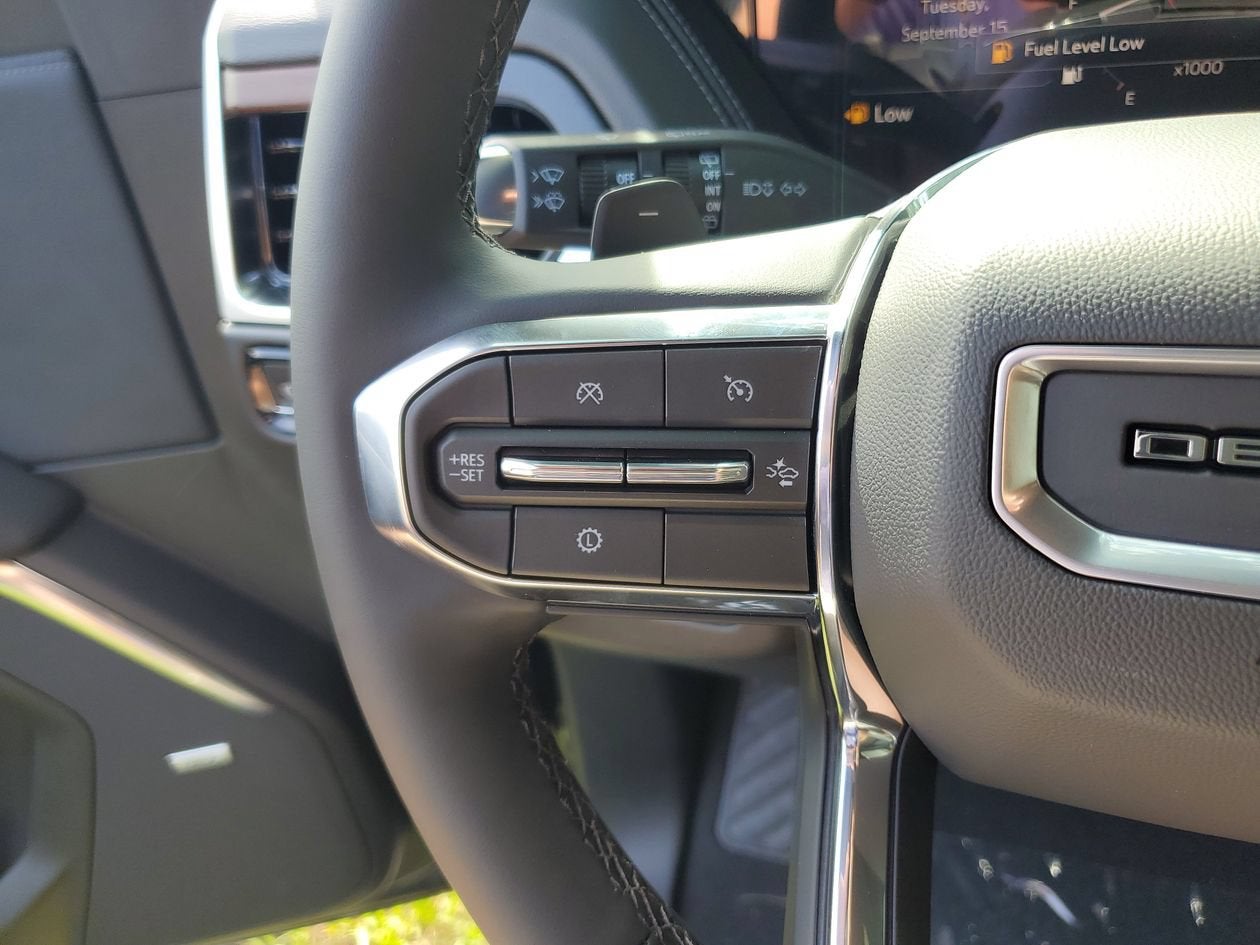 2026 GMC Yukon Denali - Photo 28
