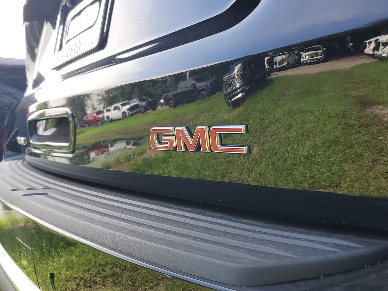 2026 GMC Yukon Denali - Photo 7