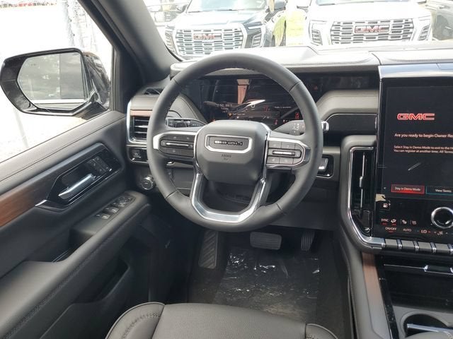 2026 GMC Yukon Denali - Photo 13