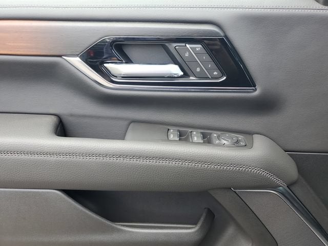 2026 GMC Yukon Denali - Photo 17
